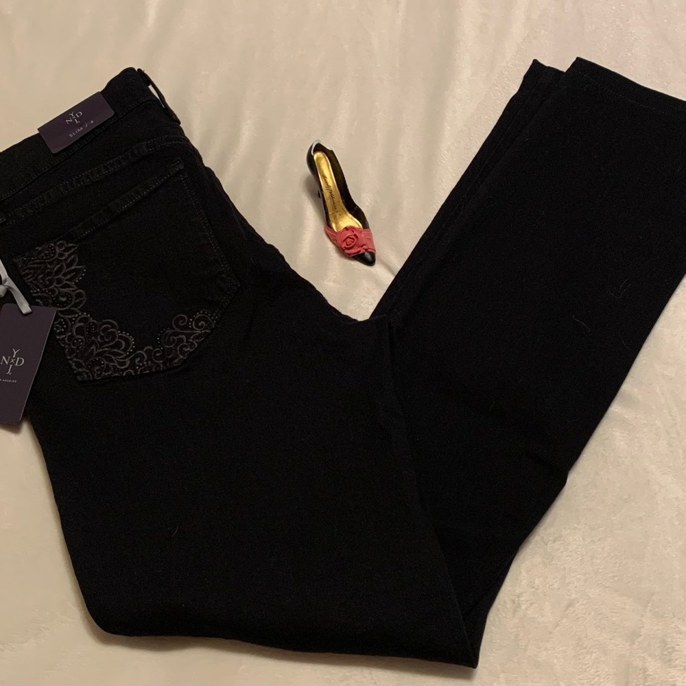 NYDJ black SAMANTHA 98% cotton slim size 4 NWT with subtle beading on po…